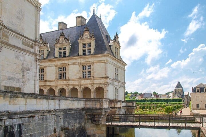 2-Day Private Loire Valley, Mont Saint-Michel and D-Day Tour 2