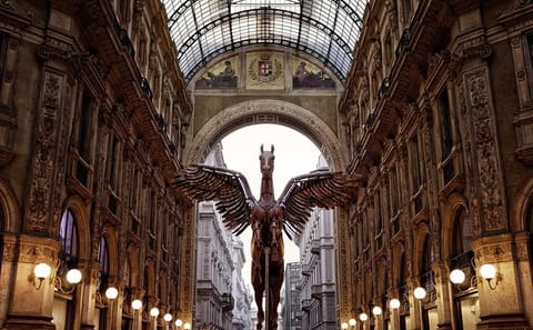 Private Historic Walking Tour of Milan's Landmarks