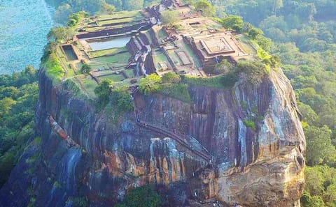11 Days Tour Of Taprobane