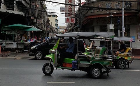 Talad Noi and Chinatown 6-Hour Walking Tour in Bangkok