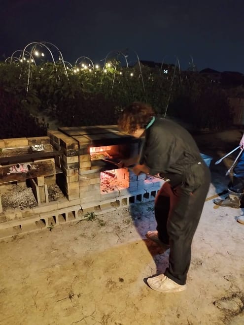 Making original pizza of Kyoto vegetable at BNR Night Farm!
