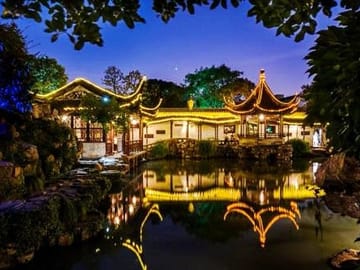 Suzhou: Master of the Nets Garden Night Tour with Pingtan Performance