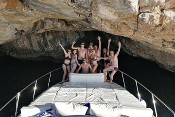 Private Luxury Yacht Tour in Kemer and Aksu, Antalya