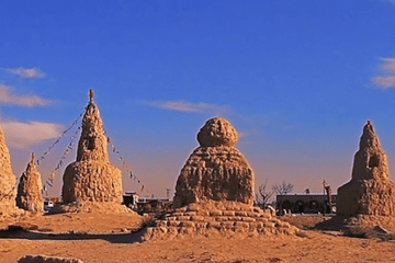 Yinchuan Western Xia Tombs and Helanshan Rock Art Tour