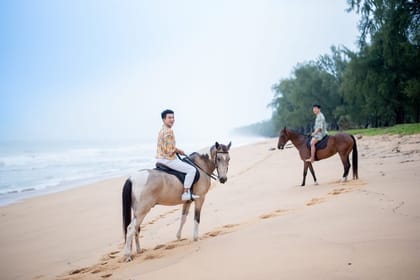 Phuket: Kamala Beach Horse Riding Experience – Scenic Coastal Adventure