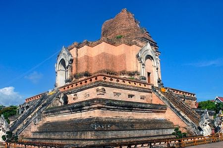 Chiang Mai Temple Tour: Explore Wat Doi Suthep, Chedi Luang & Pha Lat