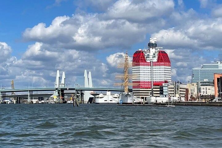 Learn from Emo Tours Sweden about Göteborg Opera House, the Viking Barque Ship, and the distinctive Läppstiftet in English is ( The Lipstick