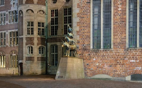 Guided Walking Tour of Bremen's History and Landmarks