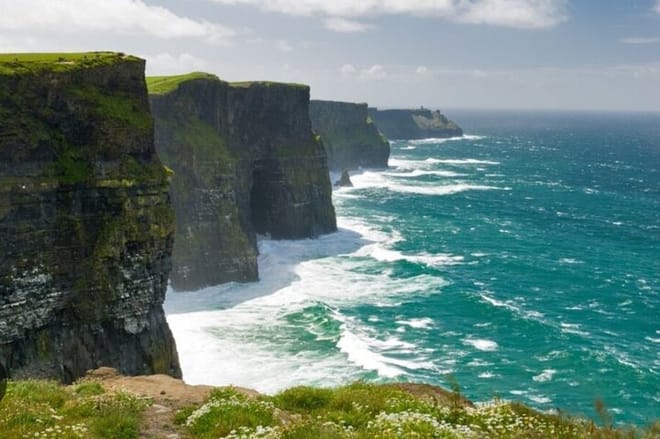 Cliffs of Moher, Burren, Bunratty private chauffeur tour