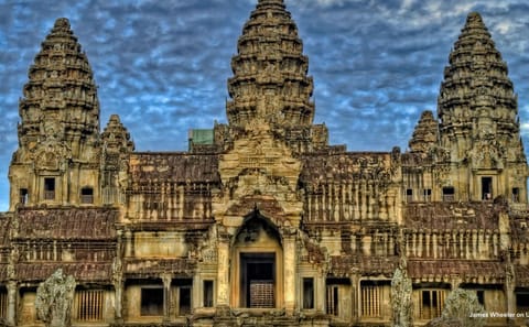 Cultural Tour of Angkor Wat and Siem Reap in 4 Days