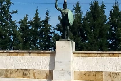 Delphi and Meteora Private Day Trip from Athens including Dinner