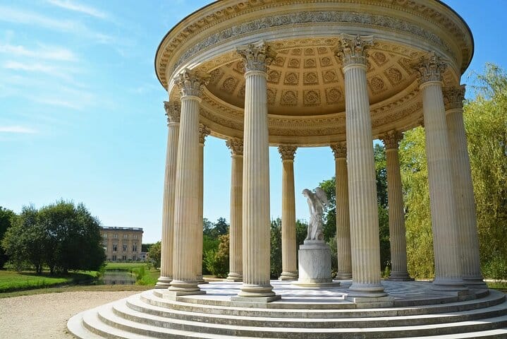 VIP Open Deck Bus Experience in Paris with Cruise and Versailles 9