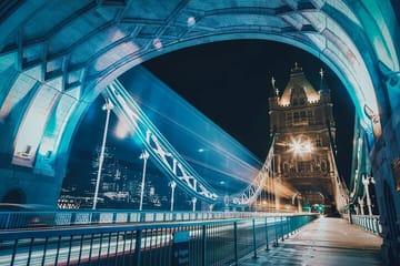 Photoshoot Experience at Tower Bridge in London