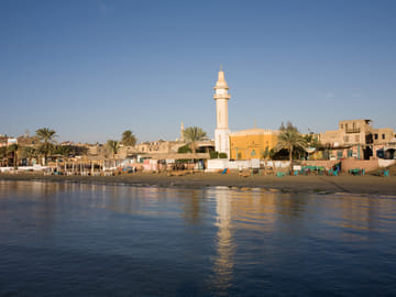Luxor: Sound and Light Show at Karnak Temple with Transfers