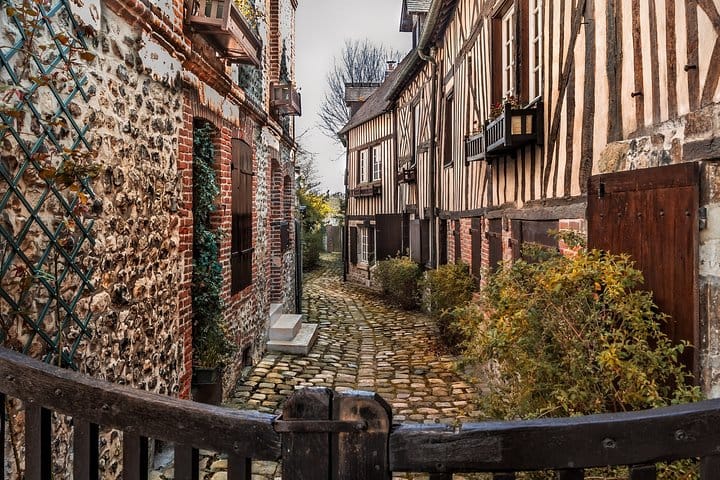 Honfleur Private Walking Tour With A Professional Guide 3