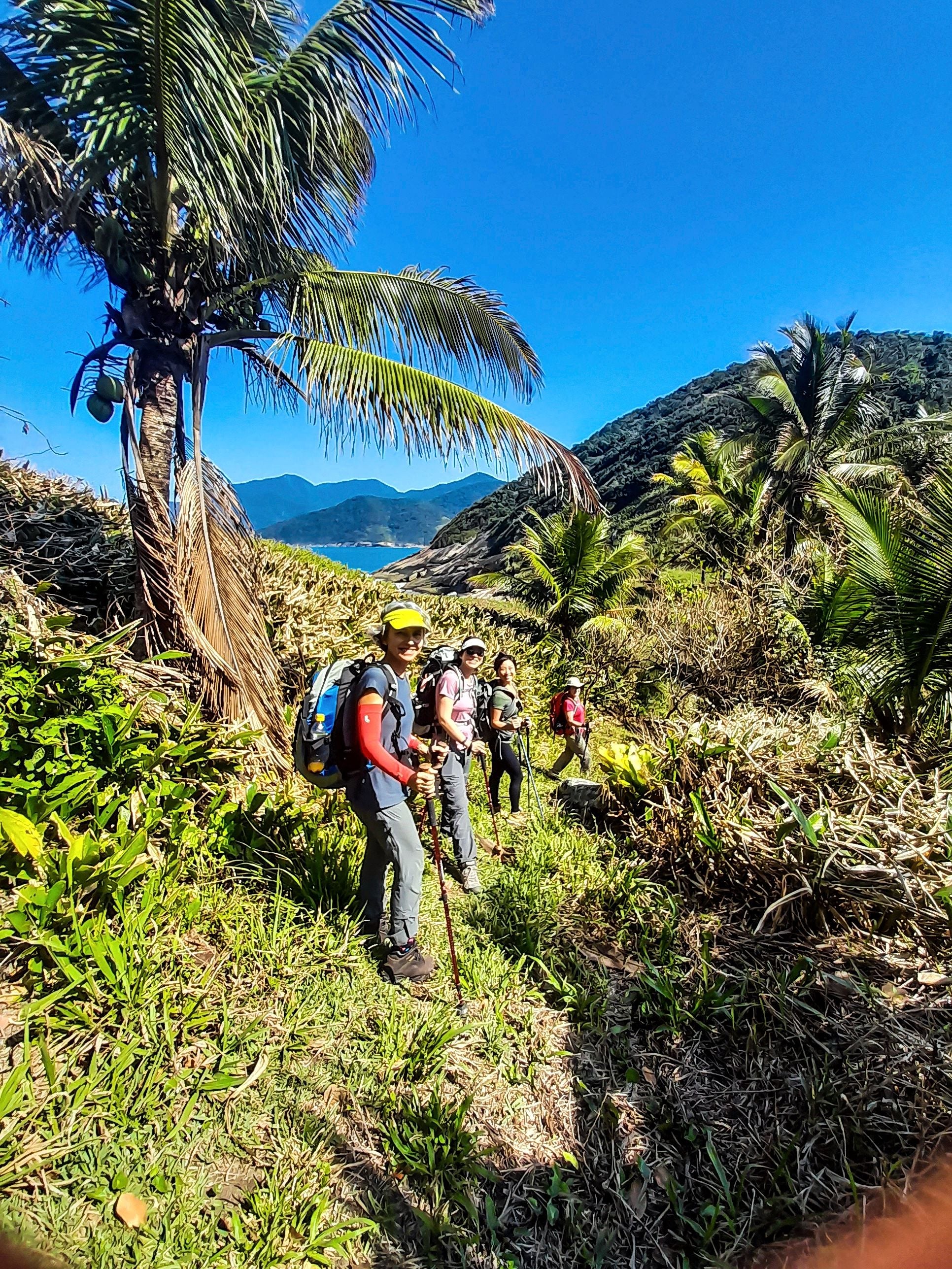 6-Day hike from Paraty: Remote Beaches, Lighthouse & Caiçara Homestays