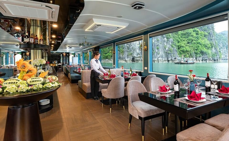 Luxury 5 Star Day Cruise Local Cuisine Jacuzzi and Sunset Party