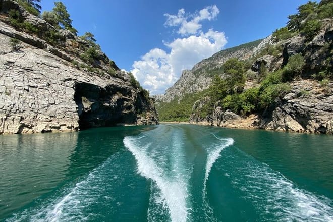 Green Canyon Boat and Green Lake Tour with Lunch and Soft Drinks 8