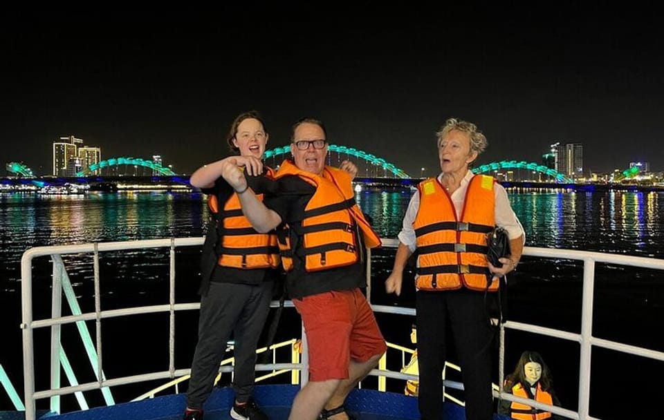 Da Nang Evening Adventure: Dragon Bridge & Han River Private Tour