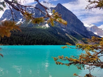 Day Trip to Lake Louise, Moraine Lake, and Banff from Calgary