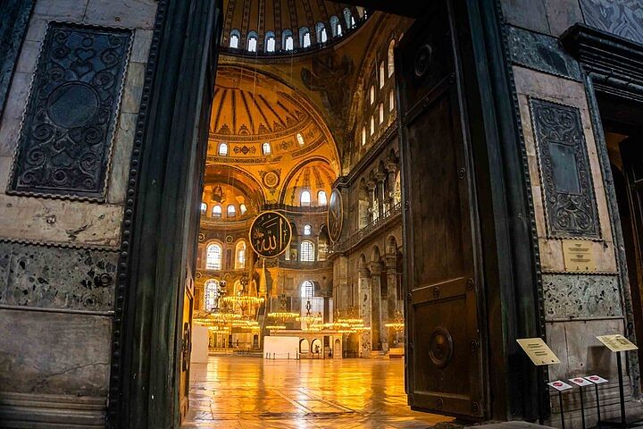 Breathtaking Turkey Tour: Explore Istanbul, Ephesus & Cappadocia