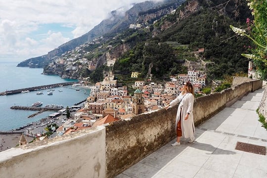 8 hours Tour from Naples to Pompeii, Amalfi, and Vetri sul mare