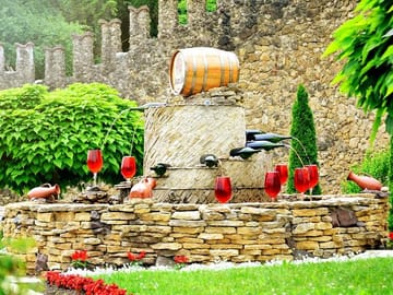 Wine Tasting Tour of Milesti Mici and Cricova in Moldova