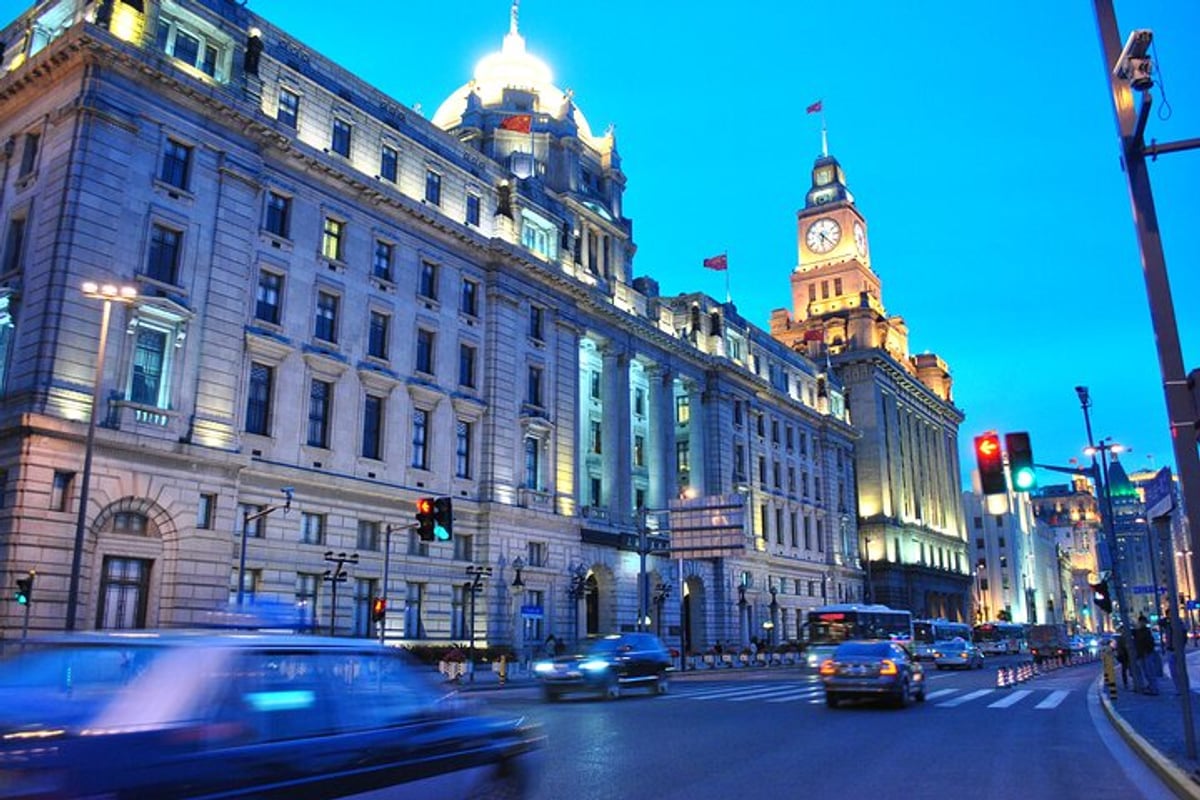 Where to Stay in Shanghai: Choose the Right Metro Base