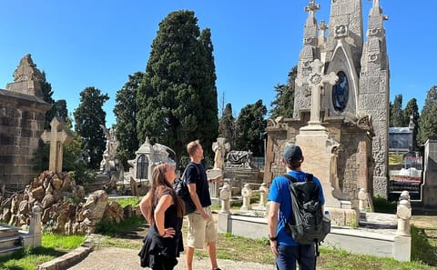 Montjuïc Cemetery Walking Tour in Barcelona: Art and History