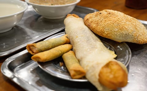 Suzhou Food Tour in Historic Alleyways and Gardens