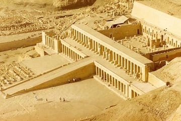 Luxury Nile Cruise with Hot-air Balloon over Edfu and Abu Simbel