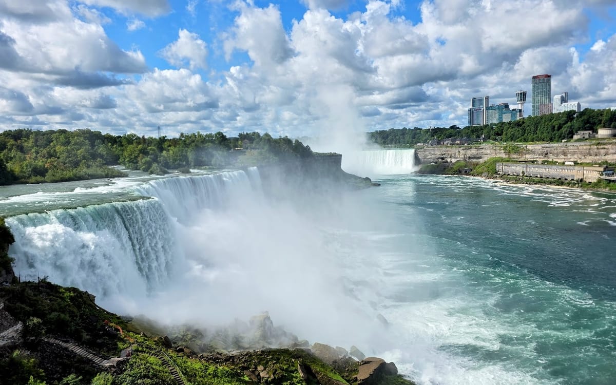 Niagara Falls USA Guided Tour with Optional Maid of the Mist