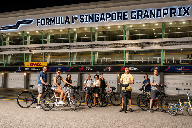 Singapore Marina Bay Small Group Night Cycling Tour 7