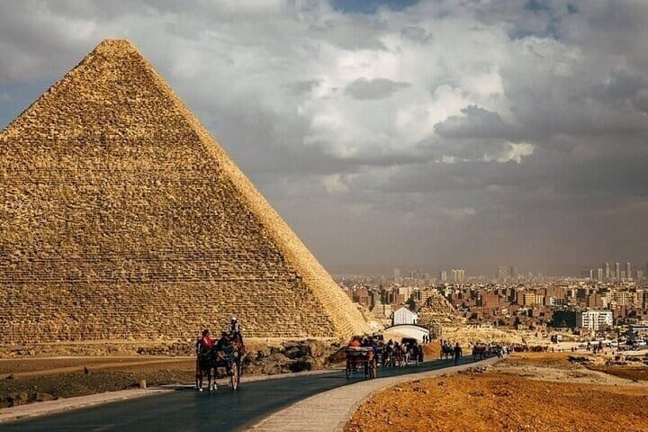 Cairo: Giza Pyramids, Memphis, Dahshur & Saqqara Tour