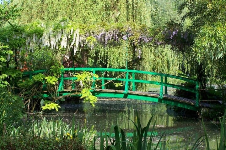 Private Giverny, Rouen and Honfleur Tour from Paris 8