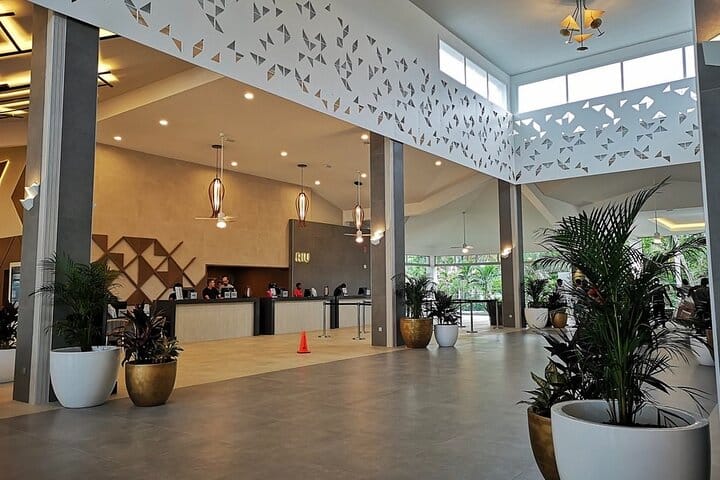 Private Airport Transfer to RIU Ocho Rios Resort