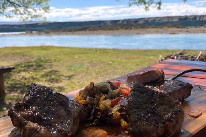 CALAFATE: Santa Cruz River Kayak Tour: Following Darwin’s Route 9