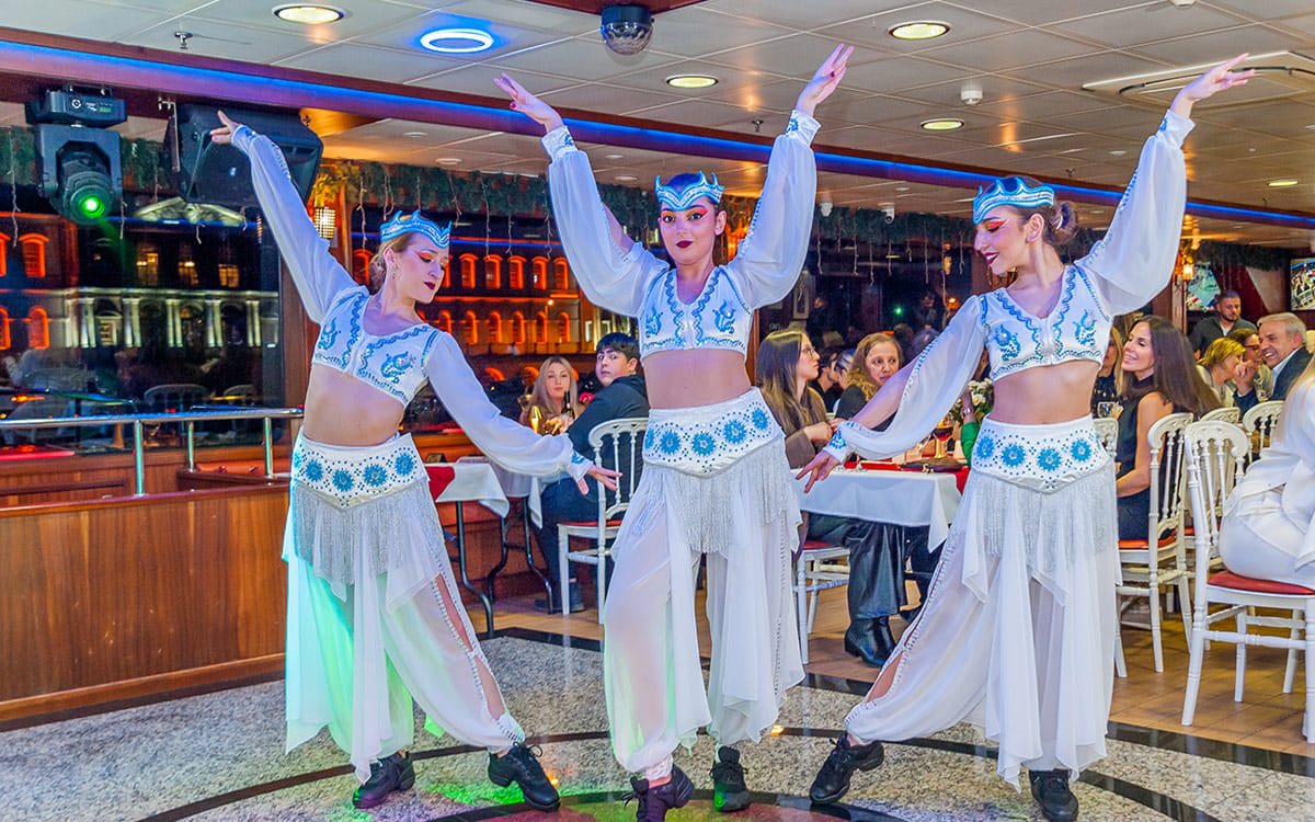 Bosphorus Dinner Cruise & Show with Private Table (TURNA) 7