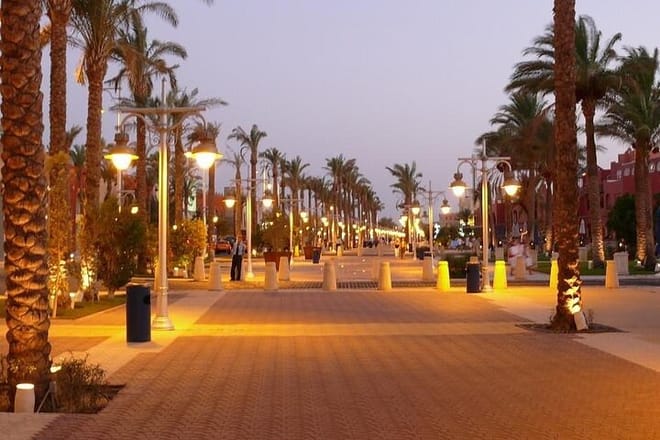 VIP City Tour With Sea Food Lunch Big Mosque &amp; shopping -Hurghada
