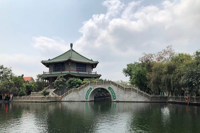 Private Guangzhou Day Tour: Shawan Old Town, Yuyin Hill House, Baomo Garden etc. photo 4
