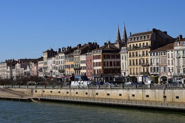 Private Historic Walking Tour in Mâcon, France