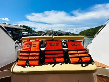Speedboat Tour of 5 Islands from Phuket to Krabi