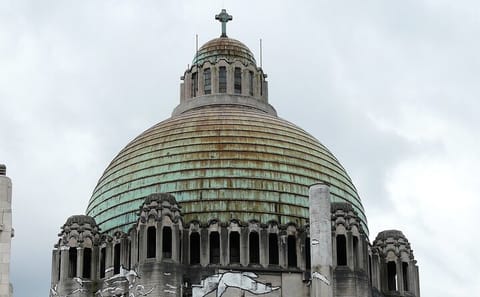 Cultural Walking Tour of Liège: Cathedrals and Historic Sites