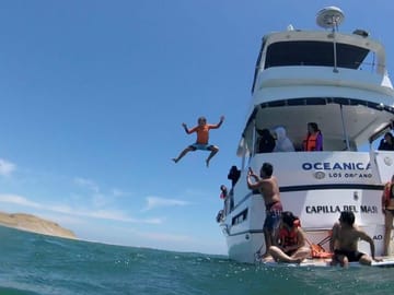 Máncora Sunset Boat Party with Scenic Coastal Walk