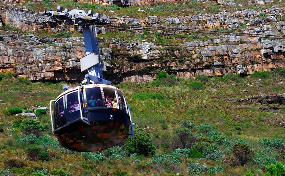Cape Town Table Mountain and Camps Bay Scenic Tour