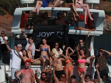 Private Luxury Yacht Tour along Alanya's Stunning Coastline
