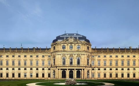 Private Guided Tour of Würzburg's Residenz and Old Town