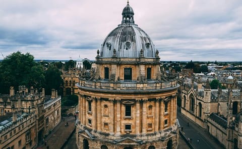 Oxford and Bourton-on-the-Water Day Tour from London