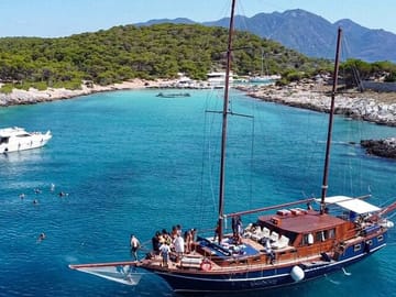 Three Islands Cruise in the Saronic Gulf from Piraeus