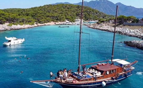 Three Islands Cruise in the Saronic Gulf from Piraeus